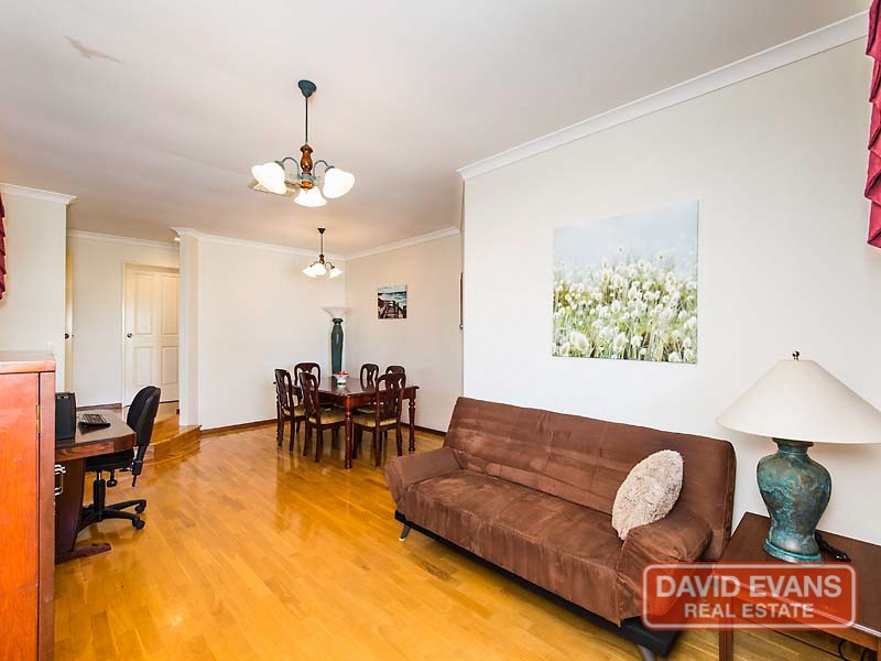 7 Snowy Close, Alexander Heights WA 6064