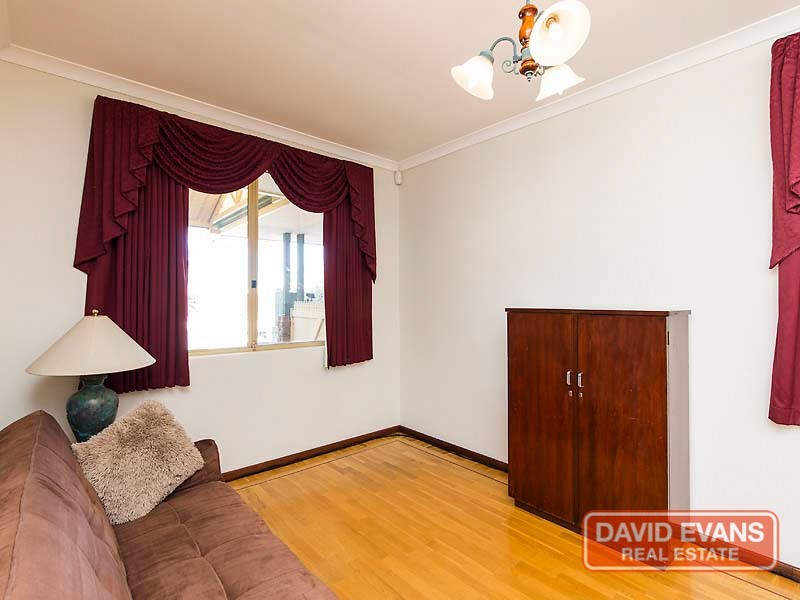 7 Snowy Close, Alexander Heights WA 6064