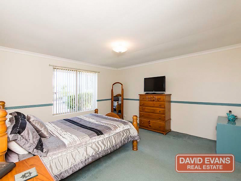 7 Snowy Close, Alexander Heights WA 6064