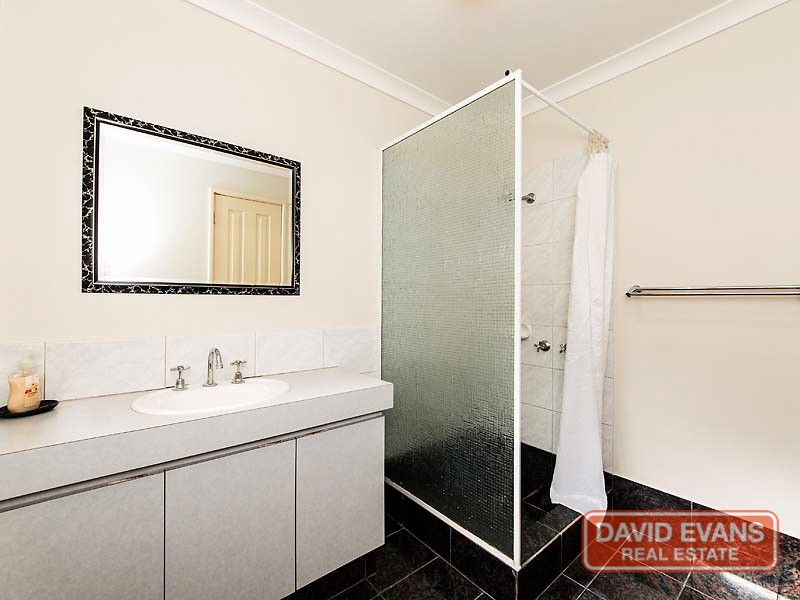 7 Snowy Close, Alexander Heights WA 6064