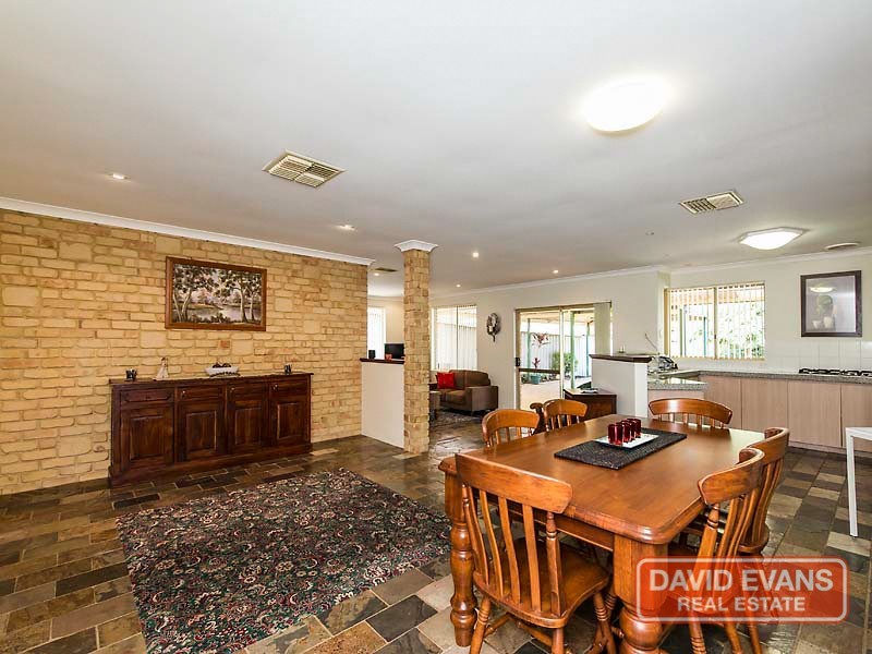 7 Snowy Close, Alexander Heights WA 6064