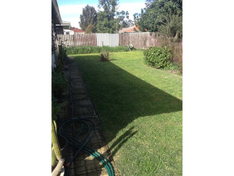 17 Cowan Street, Armadale WA 6112