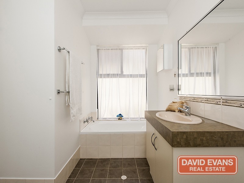 24 Alice Street, Bellevue WA 6056