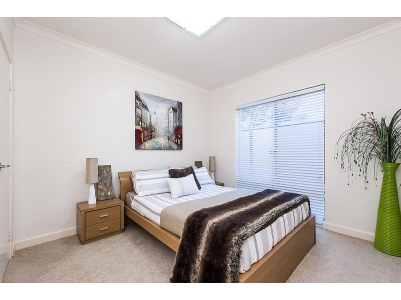 39 Nankeen Circle, Tapping WA 6065
