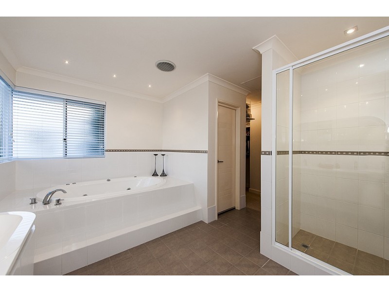 39 Nankeen Circle, Tapping WA 6065