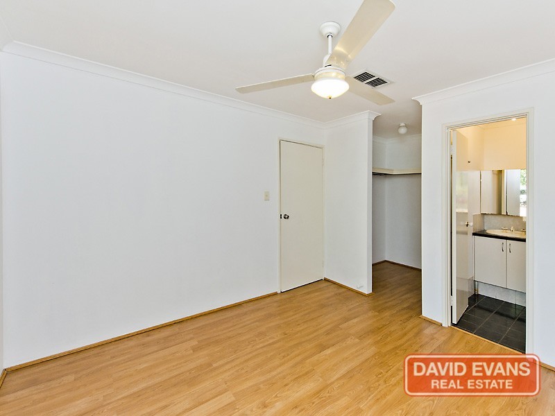 2 Bramley Way, Bibra Lake WA 6163