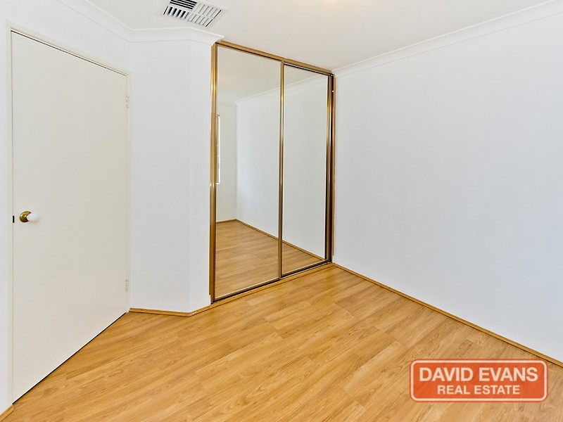 2 Bramley Way, Bibra Lake WA 6163