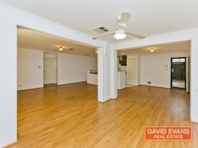 2 Bramley Way, Bibra Lake WA 6163