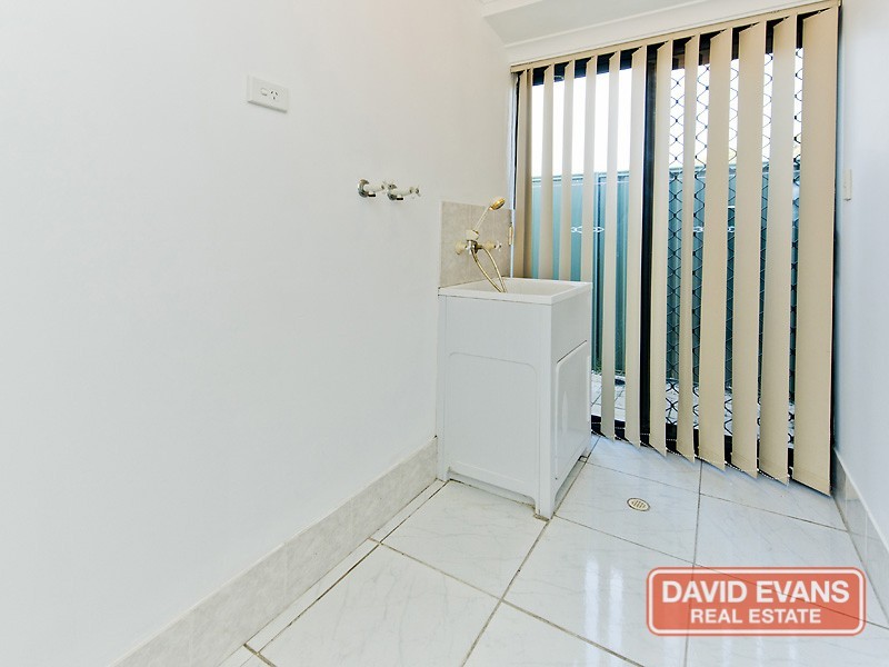 2 Bramley Way, Bibra Lake WA 6163