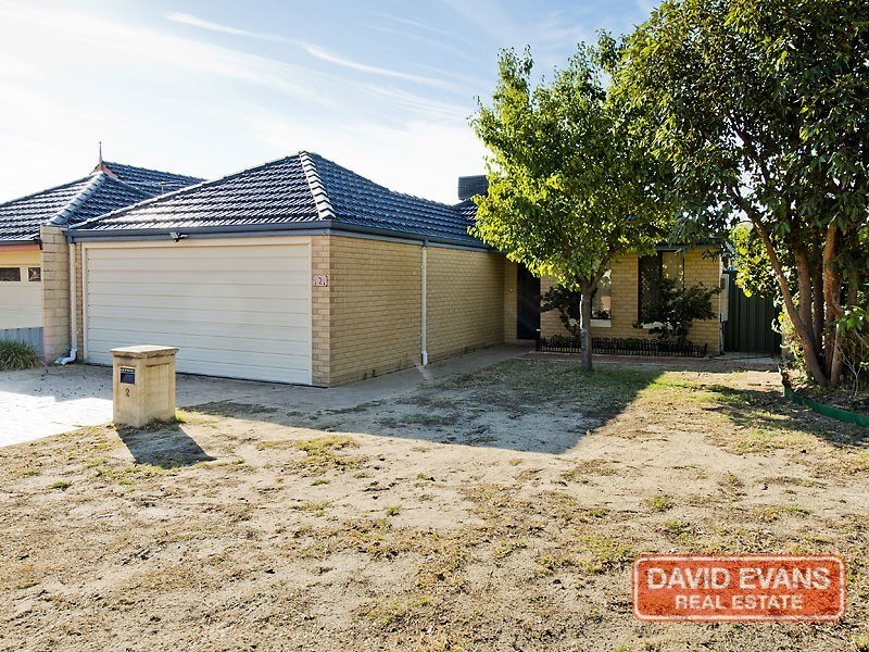 2 Bramley Way, Bibra Lake WA 6163