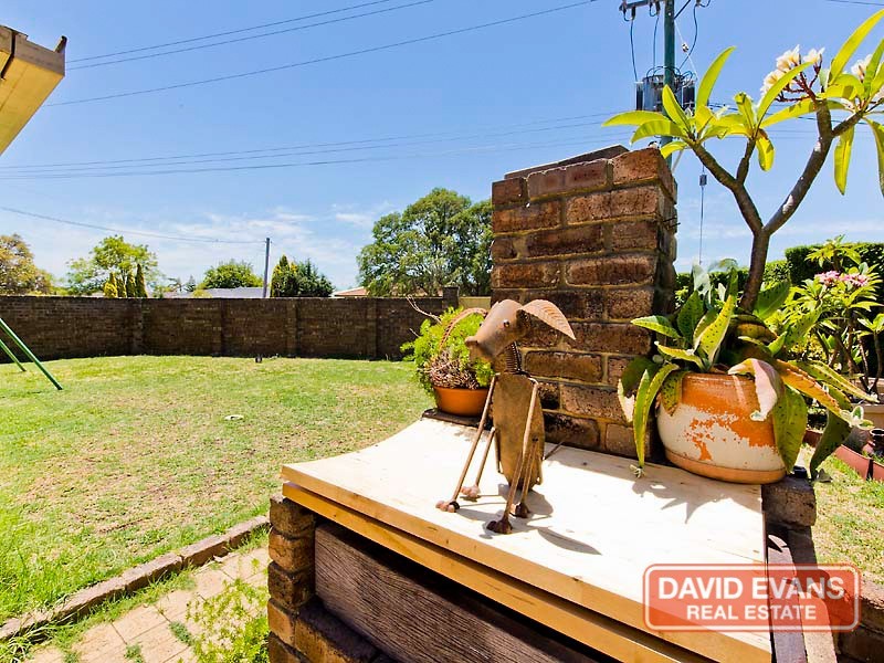 2 Althorne Way, Girrawheen WA 6064