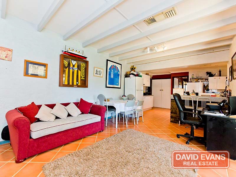 2 Althorne Way, Girrawheen WA 6064