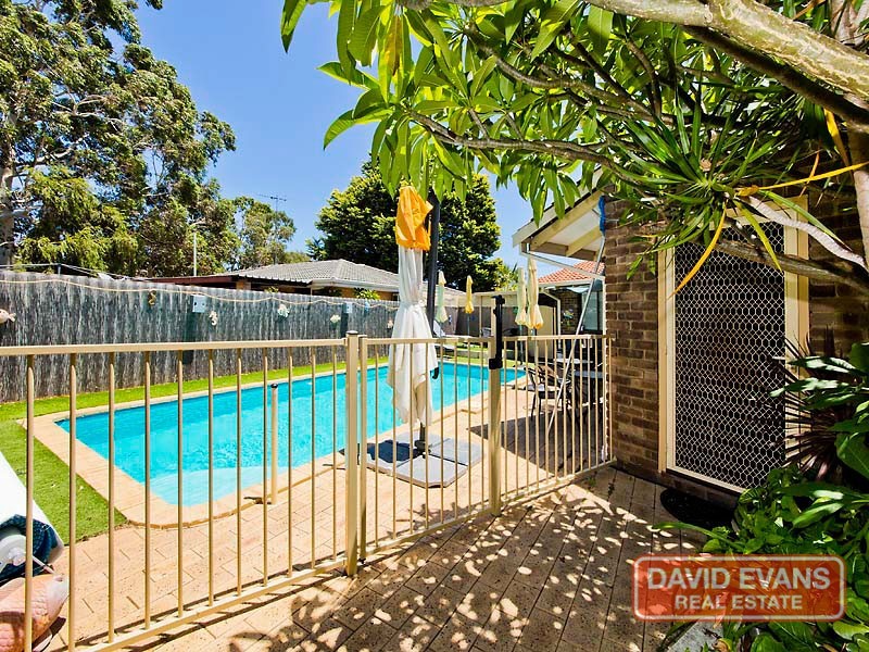 2 Althorne Way, Girrawheen WA 6064