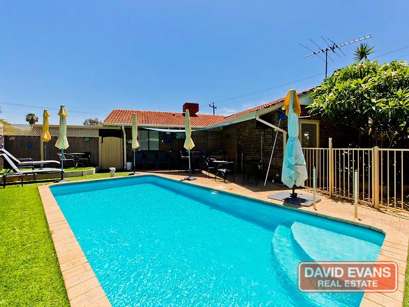 2 Althorne Way, Girrawheen WA 6064