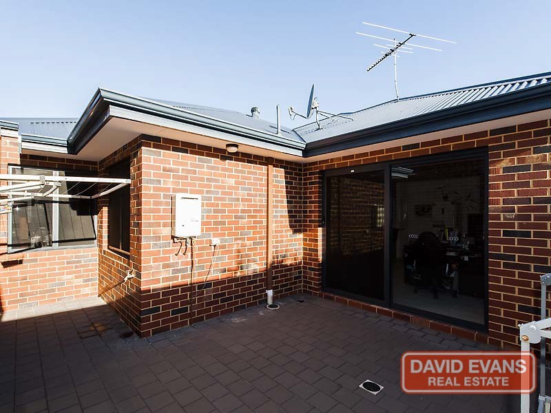 17B Loughton Way, Balga WA 6061
