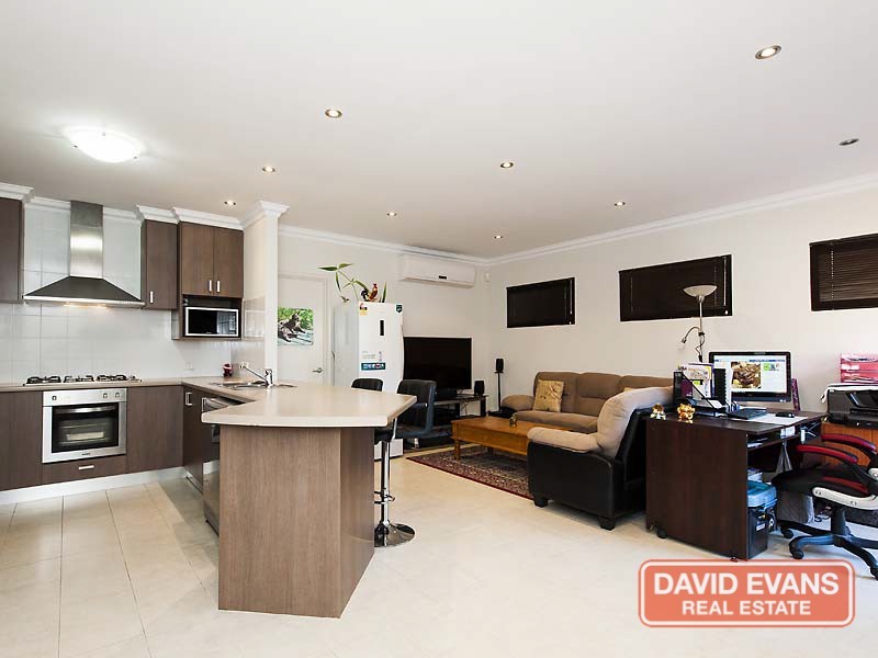 17B Loughton Way, Balga WA 6061