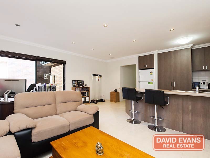 17B Loughton Way, Balga WA 6061