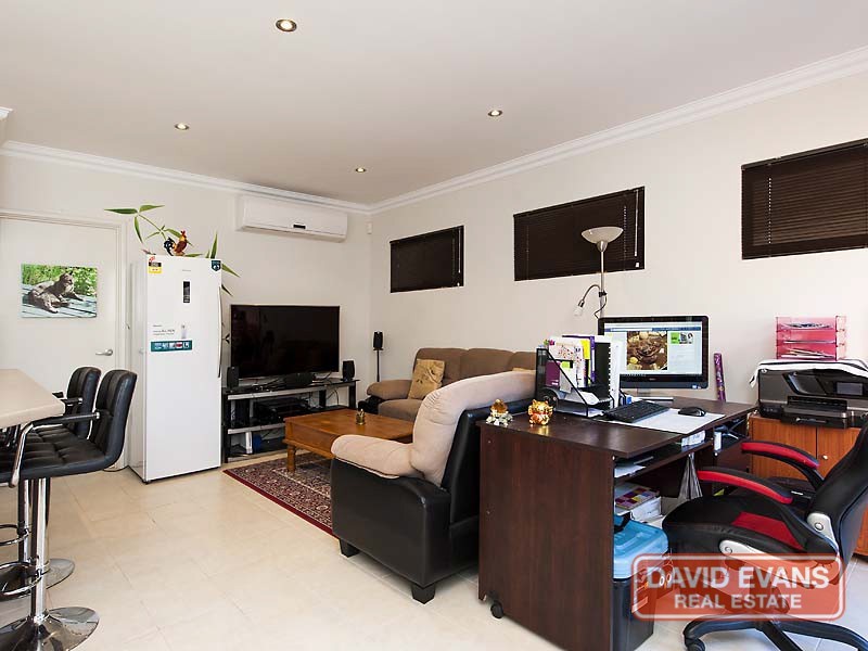 17B Loughton Way, Balga WA 6061