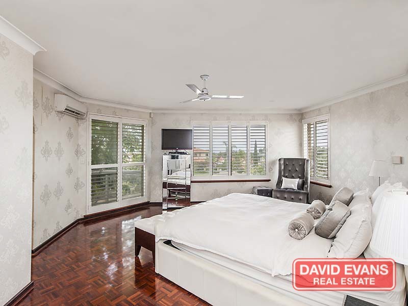 10 Queenscliff Court, Kallaroo WA 6025