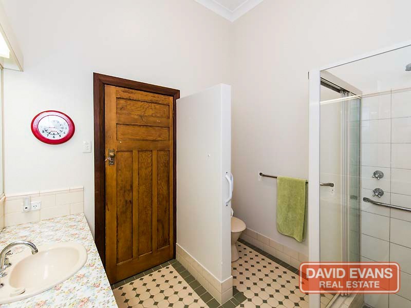 133 Tenth Avenue, Inglewood WA 6052