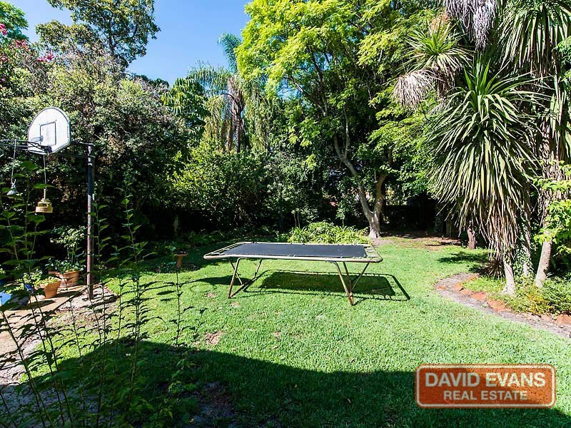 133 Tenth Avenue, Inglewood WA 6052