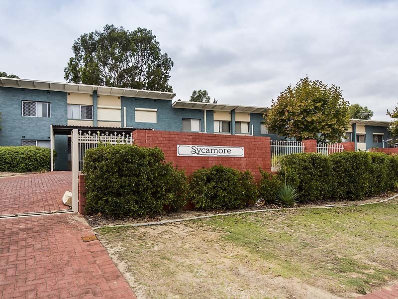 6/18 Greville Way, Girrawheen WA 6064