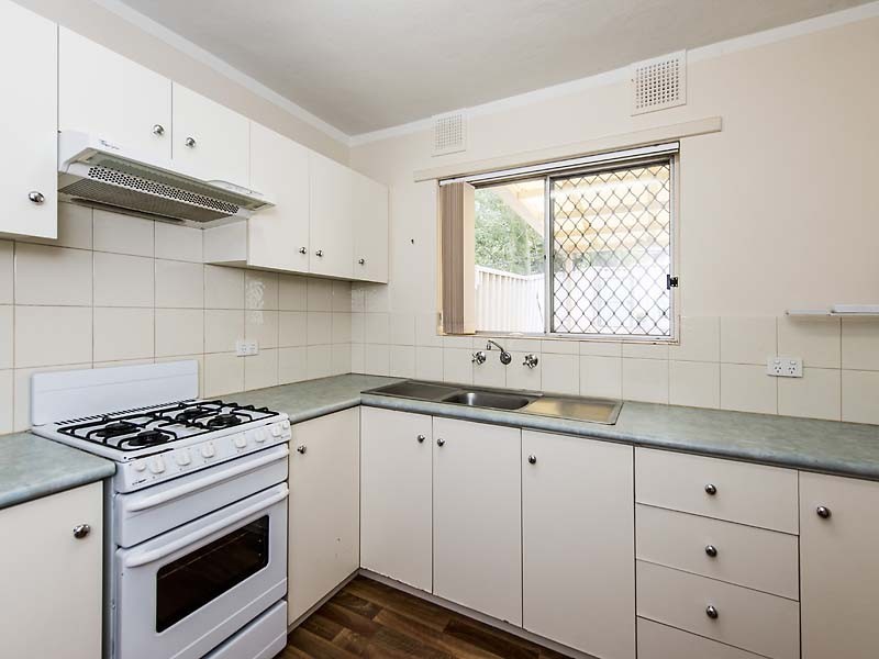 6/18 Greville Way, Girrawheen WA 6064