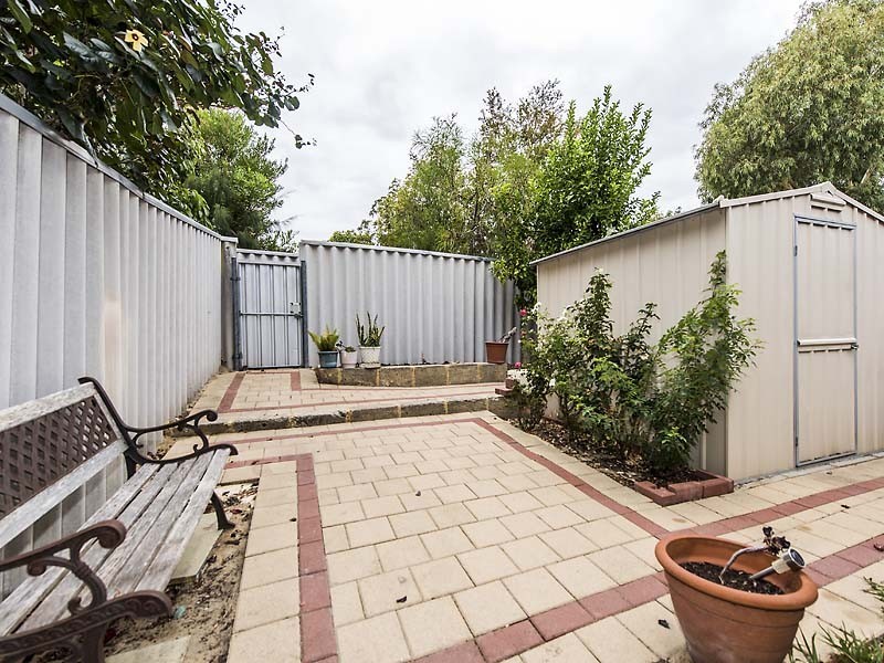 6/18 Greville Way, Girrawheen WA 6064