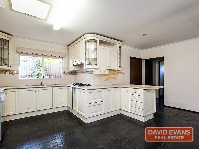 8 Dagnall Court, Greenwood WA 6024