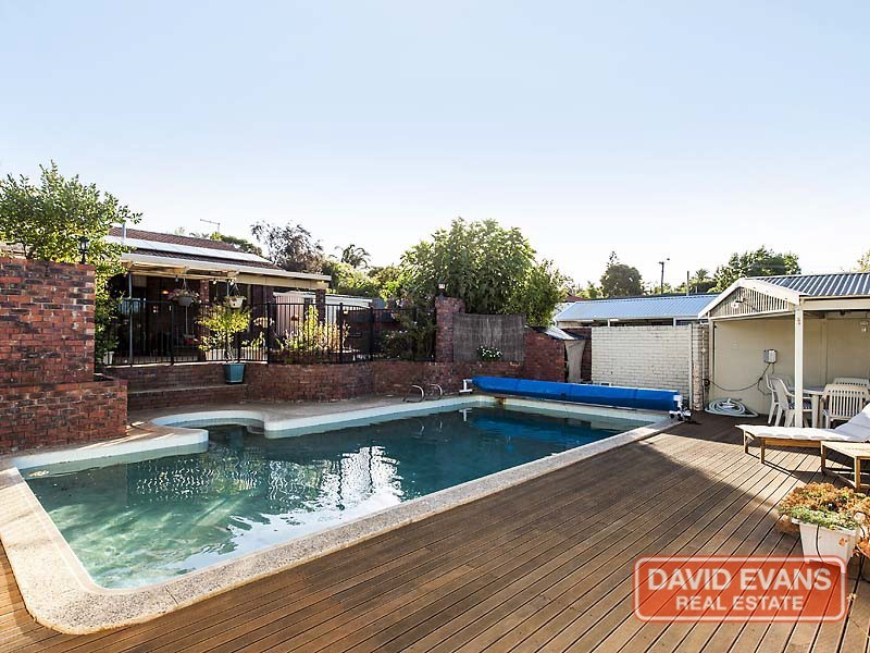 8 Dagnall Court, Greenwood WA 6024