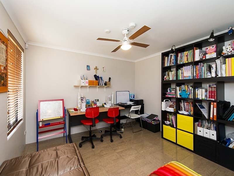14 Samuel Loop, Canning Vale WA 6155