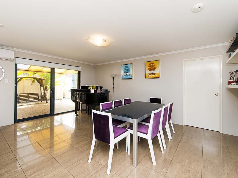 14 Samuel Loop, Canning Vale WA 6155