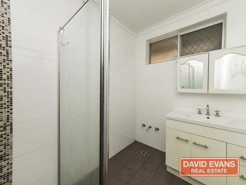 8 Bass Close, East Cannington WA 6107