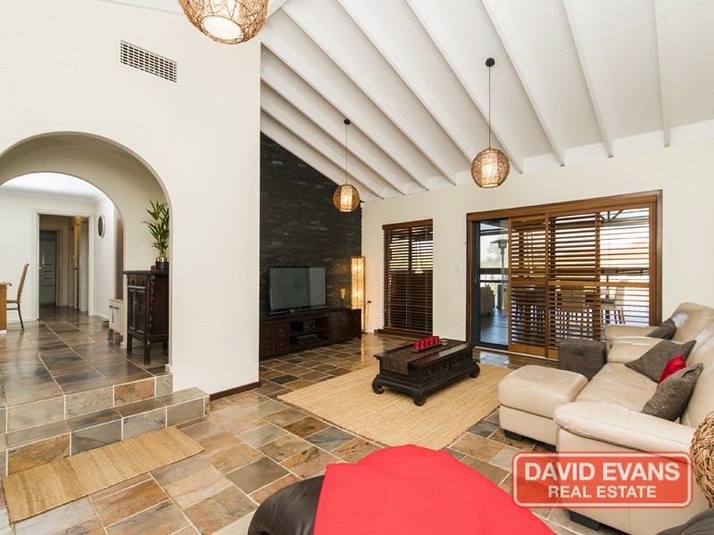 15 Rannoch Circle, Hamersley WA 6022