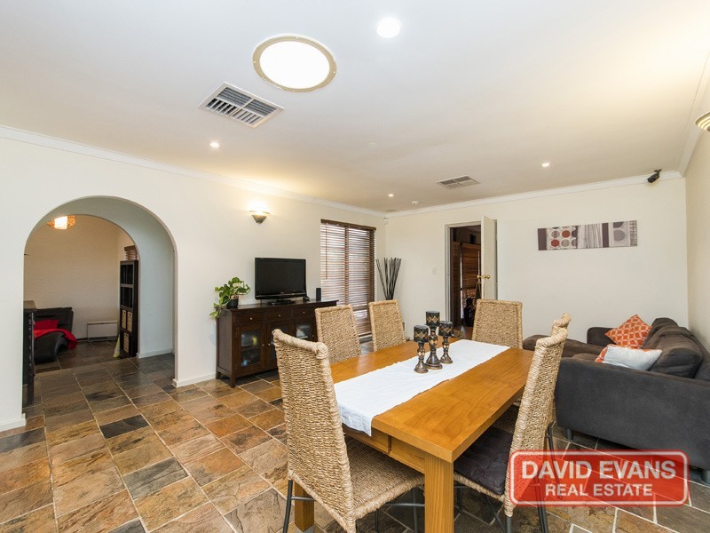 15 Rannoch Circle, Hamersley WA 6022