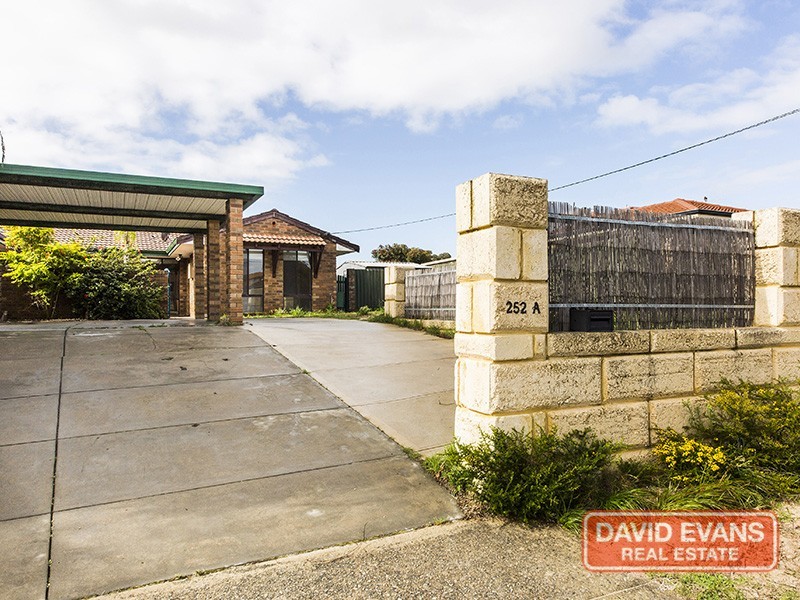252A Gibson Avenue, Padbury WA 6025