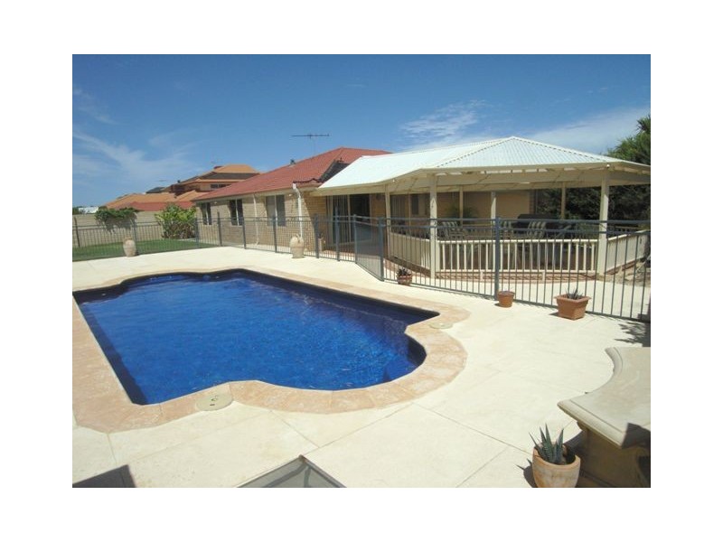 7 Chalmers Court, Mindarie WA 6030