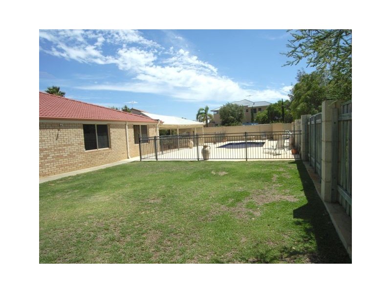 7 Chalmers Court, Mindarie WA 6030