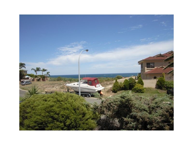 7 Chalmers Court, Mindarie WA 6030