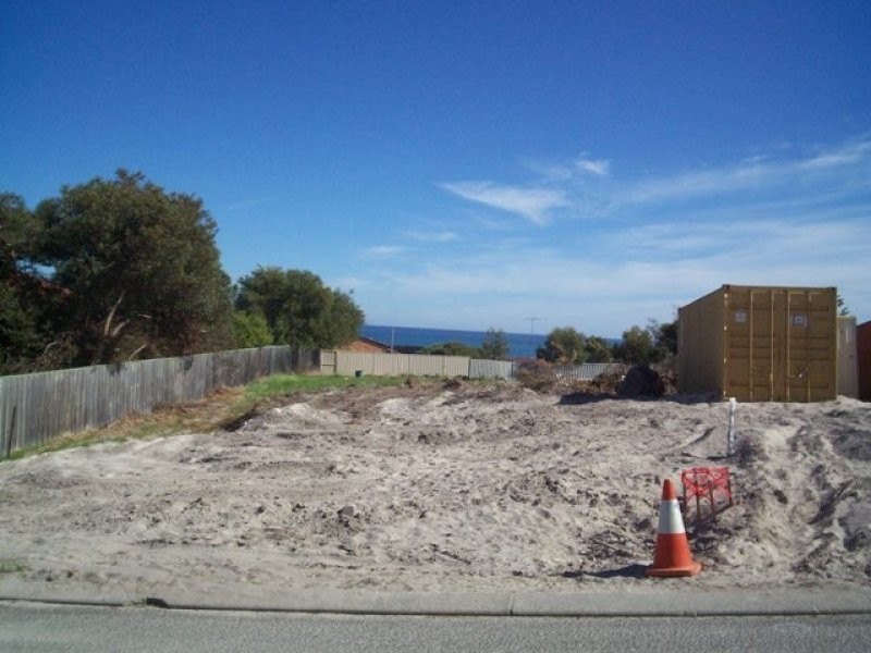 9 Ashley Avenue, Quinns Rocks WA 6030