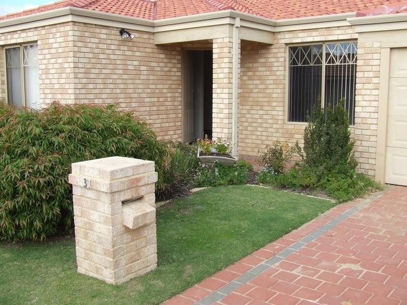 37 Kin Bay Entrance, Mindarie WA 6030