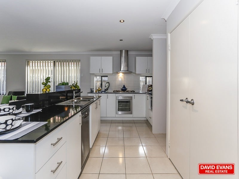 4 Nottingham Green, Quinns Rocks WA 6030