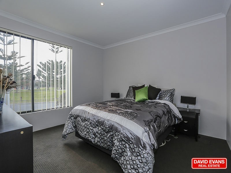 4 Nottingham Green, Quinns Rocks WA 6030