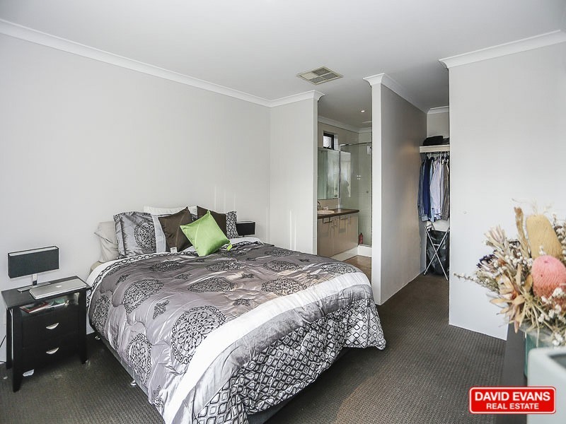 4 Nottingham Green, Quinns Rocks WA 6030