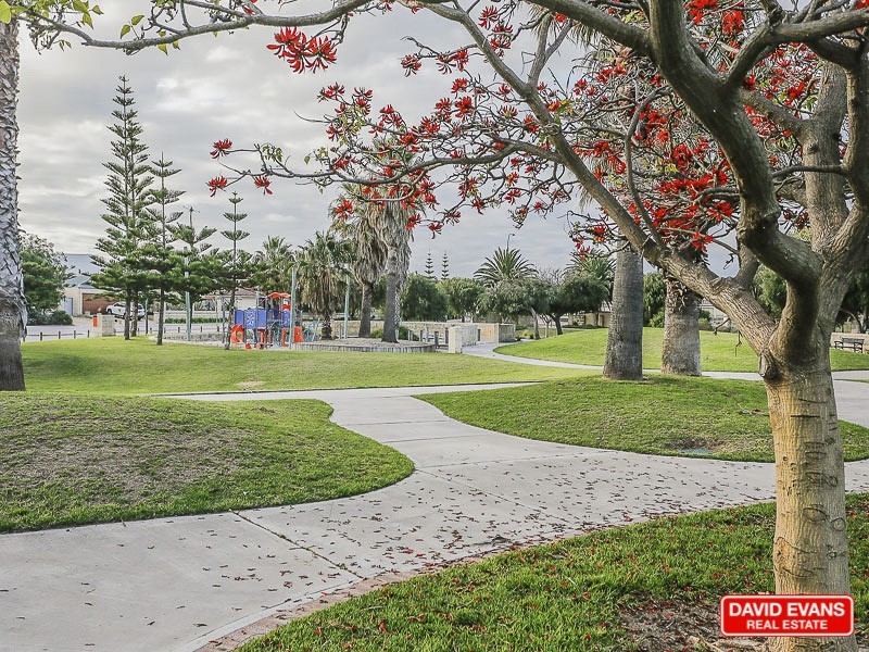 4 Nottingham Green, Quinns Rocks WA 6030