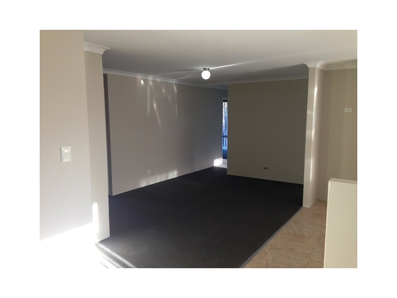 11 Carberry Square, Clarkson WA 6030