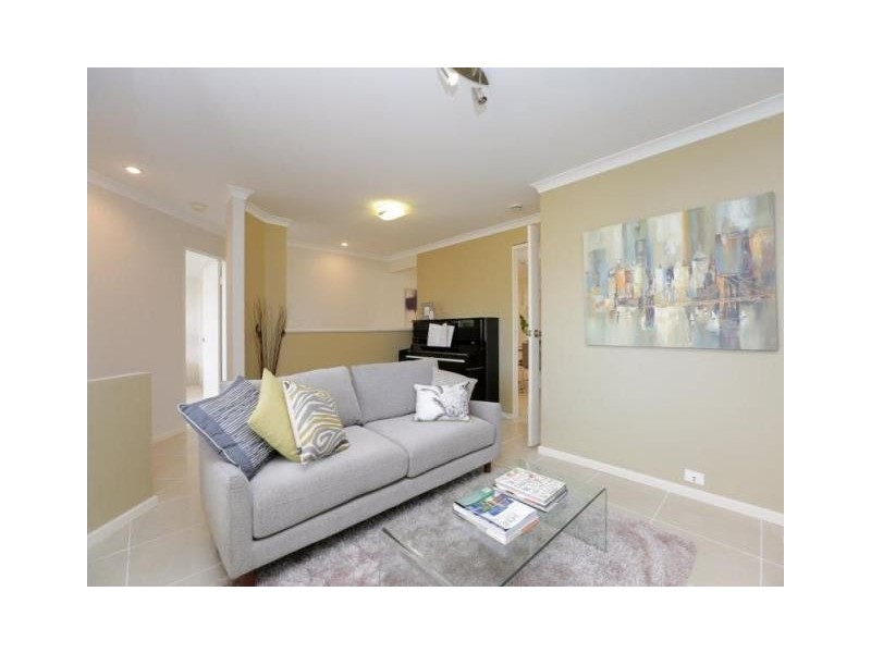 46 Burnett Drive, Clarkson WA 6030