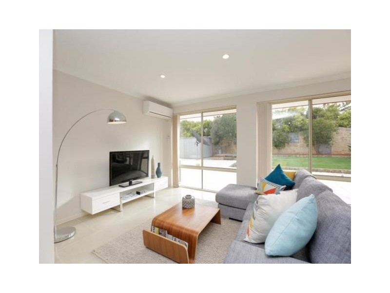 46 Burnett Drive, Clarkson WA 6030