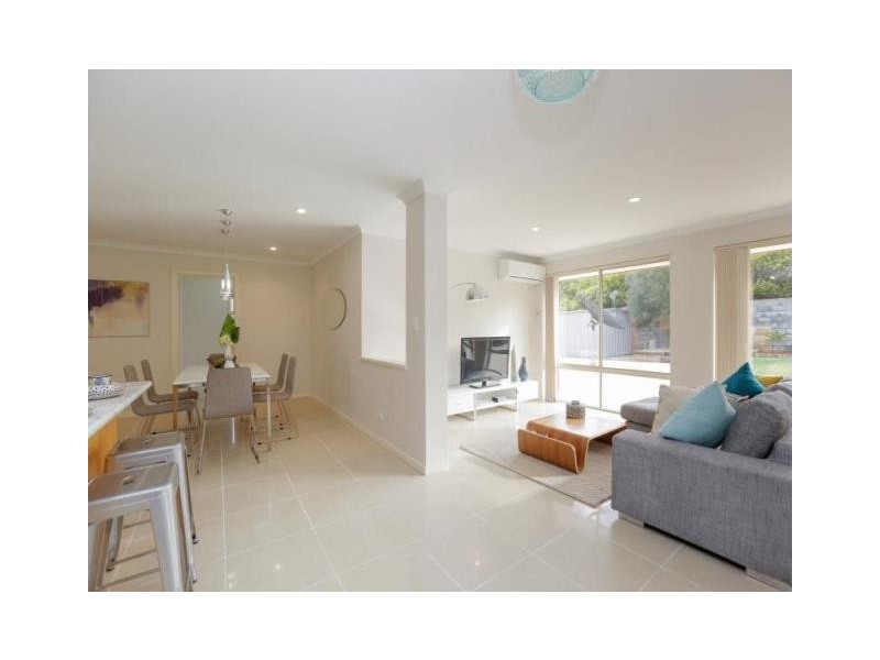 46 Burnett Drive, Clarkson WA 6030