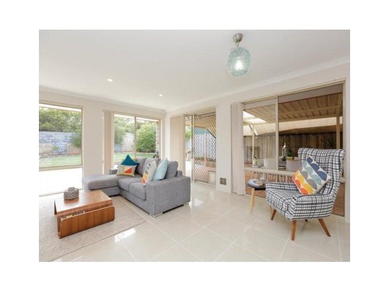 46 Burnett Drive, Clarkson WA 6030